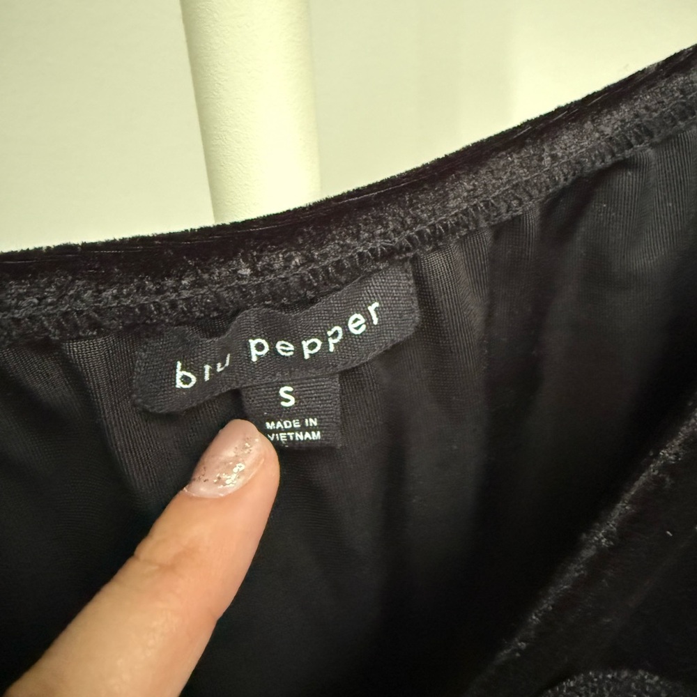 Blu Pepper Black Velvet Blouse - Picture 4 of 5